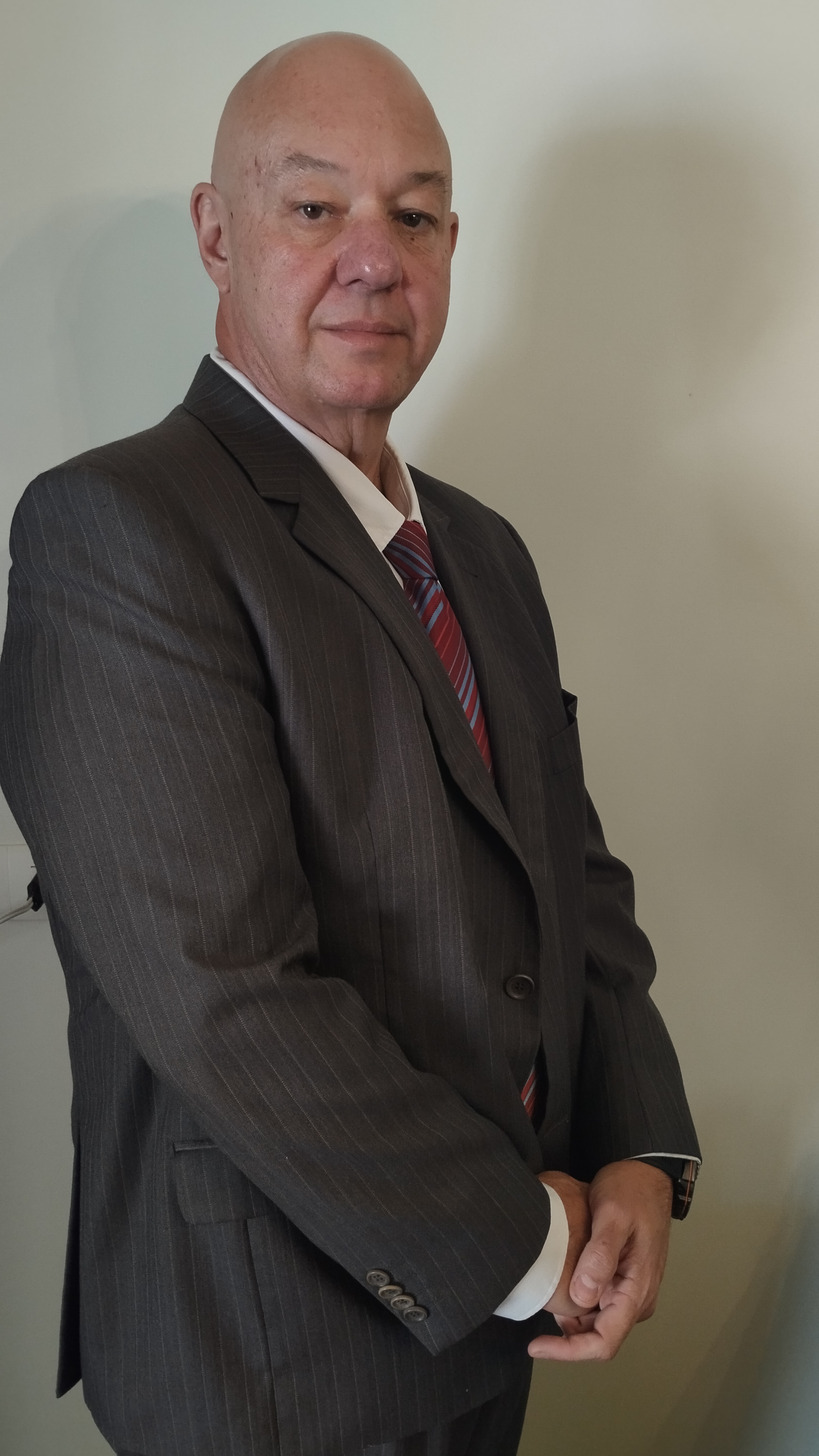Dr. Enio Inácio Nacci Júnior